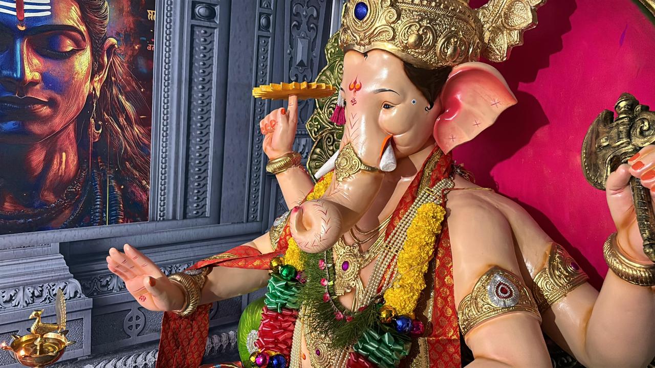 माजिवडा नाक्याचा राजा गणपती बाप्पा